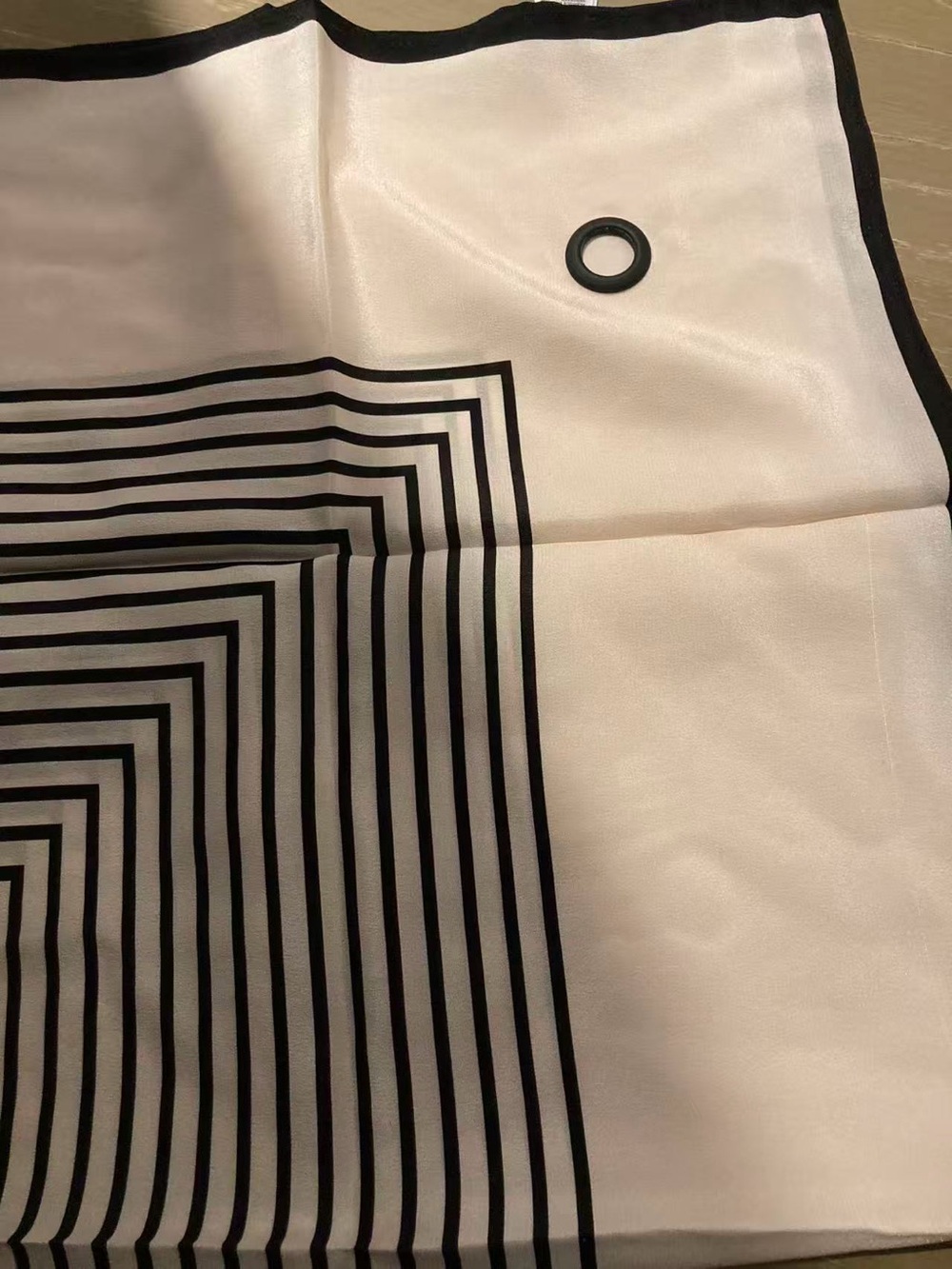 Toteme Luxury Black & White Geometric Tablecloth - Picture 9 of 9